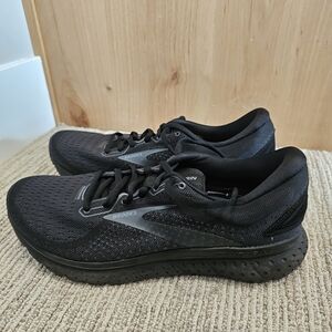 Brooks Men's Black Running Shoes